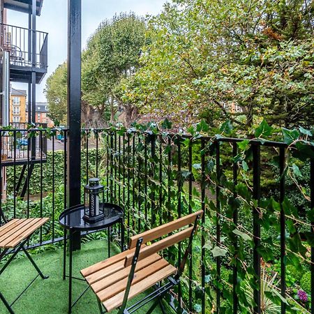 Apartment In Elephant & Castle With Parking Londres Extérieur photo