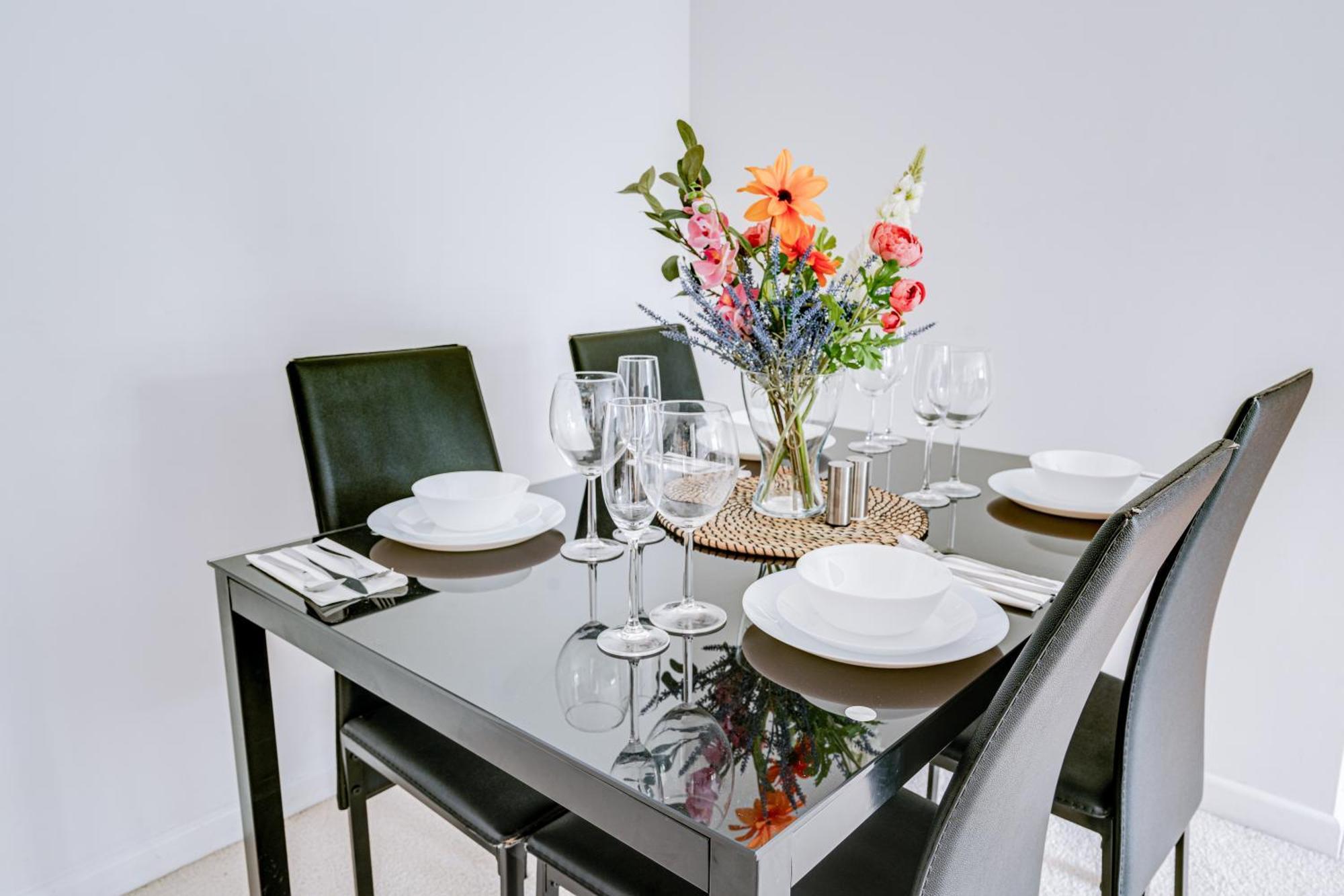 Apartment In Elephant & Castle With Parking Londres Extérieur photo