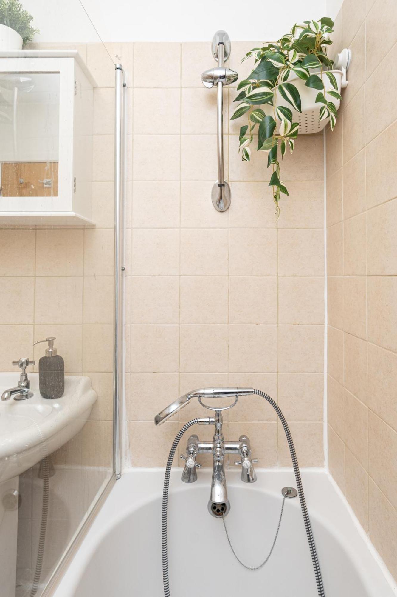 Apartment In Elephant & Castle With Parking Londres Extérieur photo